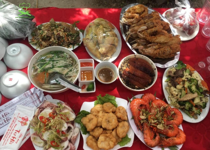 Nau co o Hai Ba Trung (2)